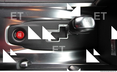 Photo Reference of Nissan GTR Interior