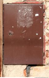 Old Damage House, cracky wall, bricks, damage window, container trash, fuse boxes, post box